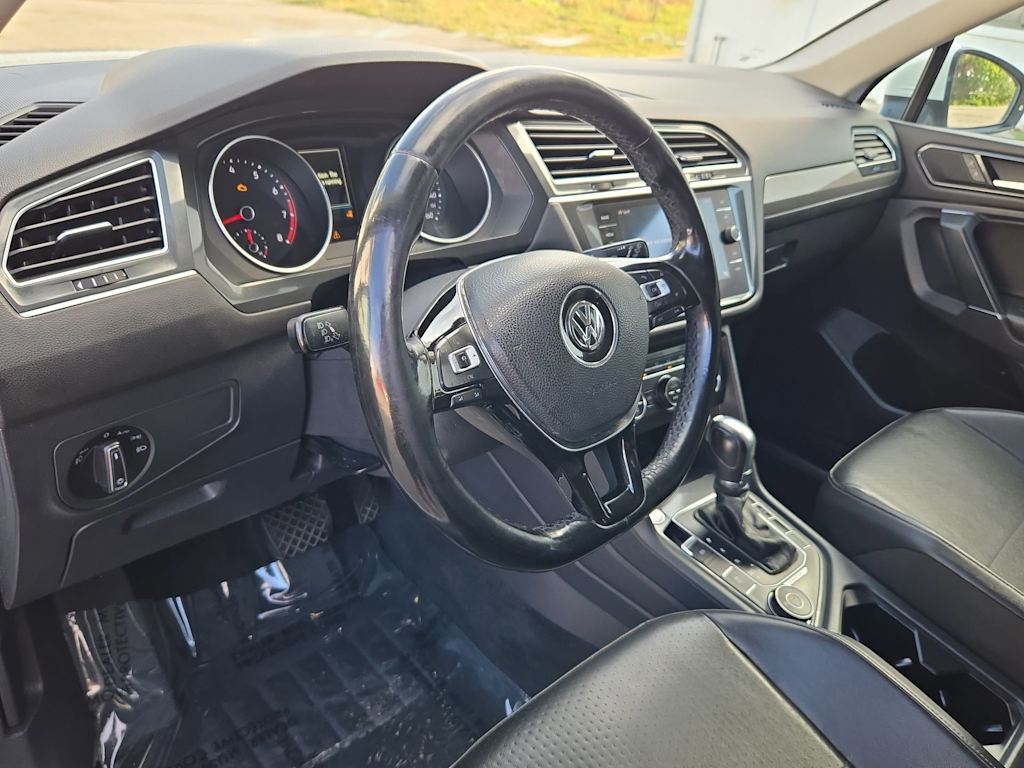Thumbnail: 2018 Volkswagen Tiguan - 2