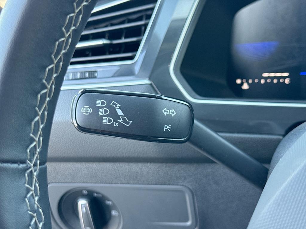 Thumbnail: 2024 Volkswagen Tiguan - 37