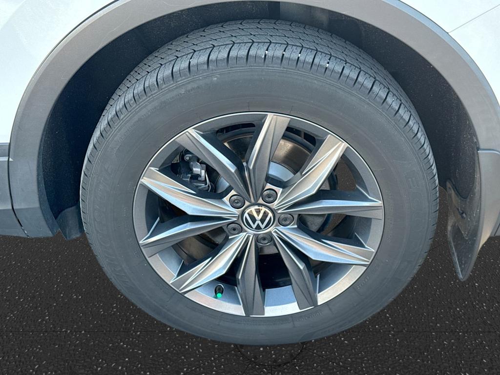 Thumbnail: 2024 Volkswagen Tiguan - 8