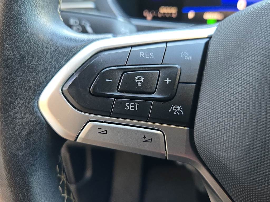 Thumbnail: 2022 Volkswagen Tiguan - 28