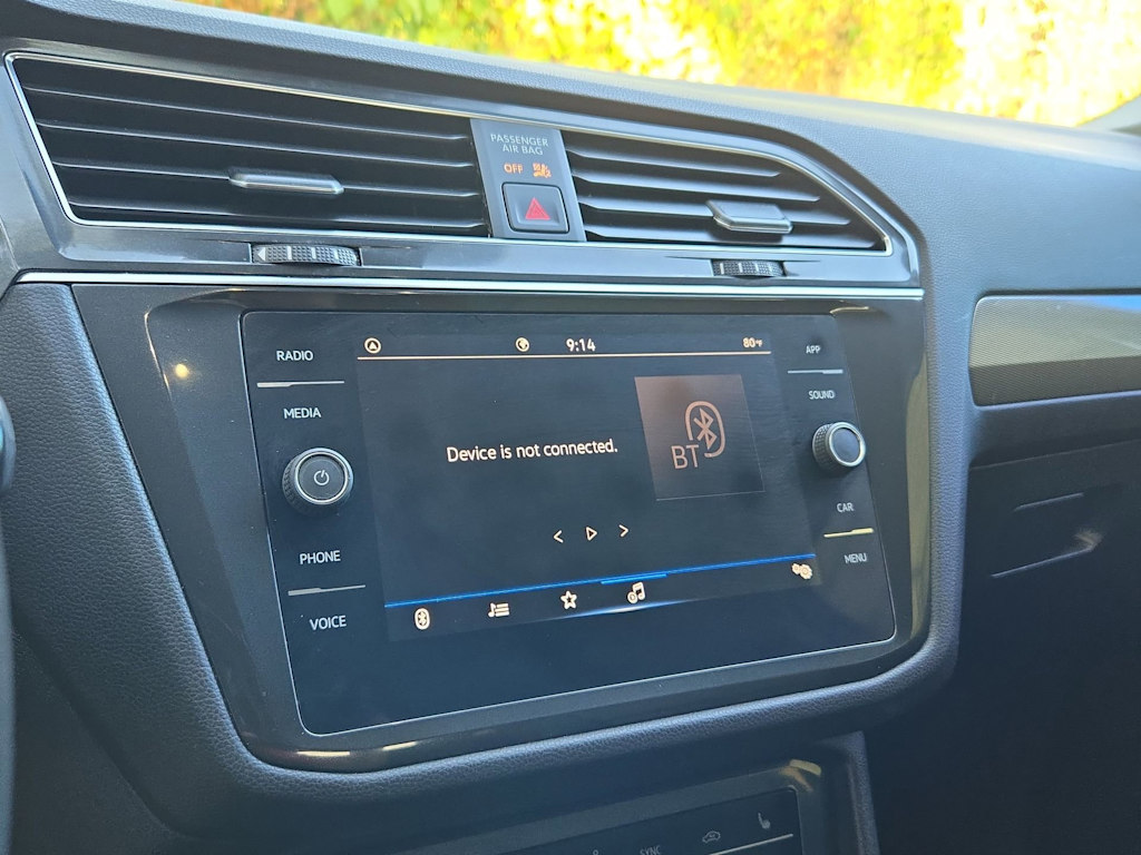 Thumbnail: 2022 Volkswagen Tiguan - 15