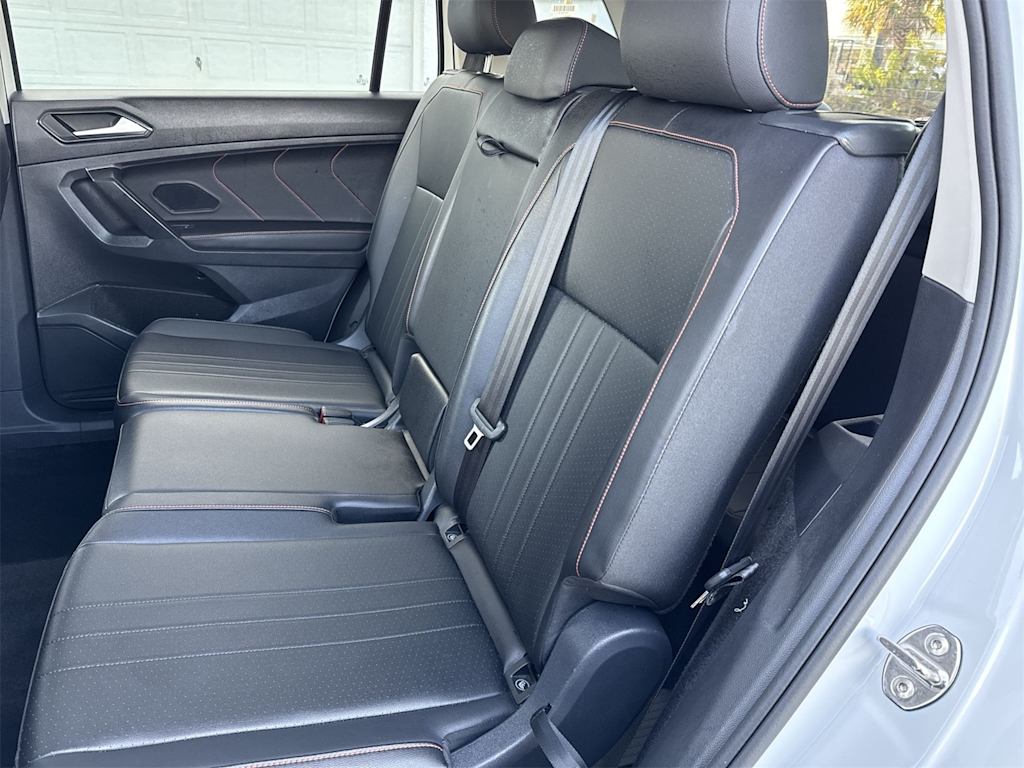 Thumbnail: 2024 Volkswagen Tiguan - 30