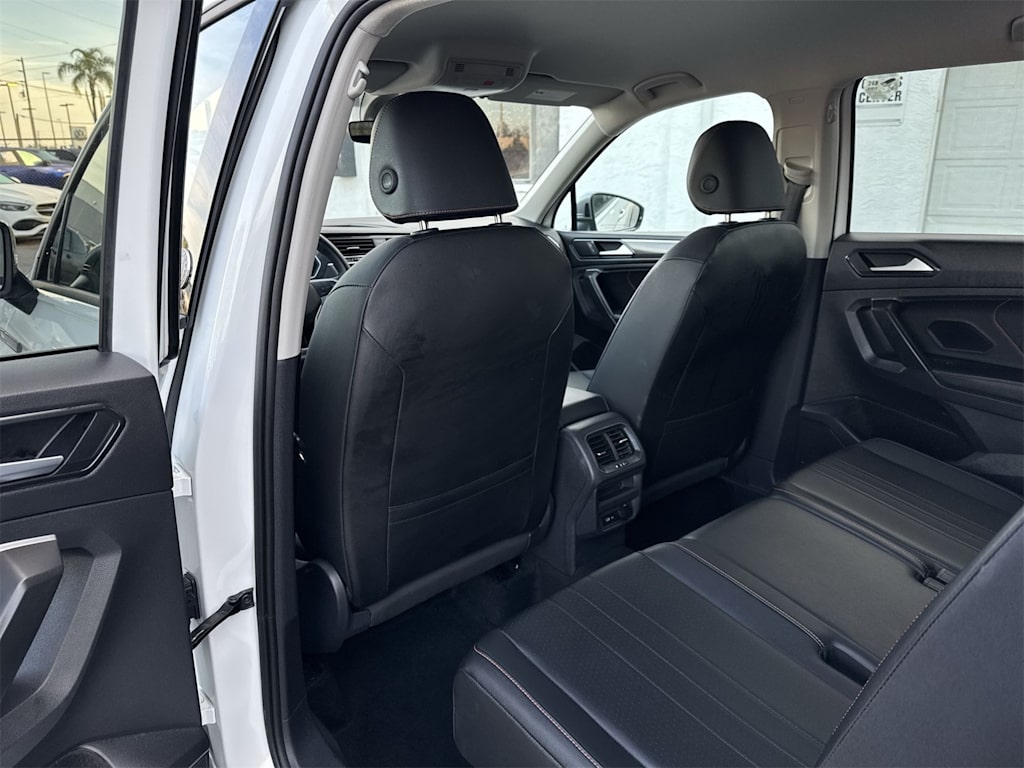 Thumbnail: 2024 Volkswagen Tiguan - 28