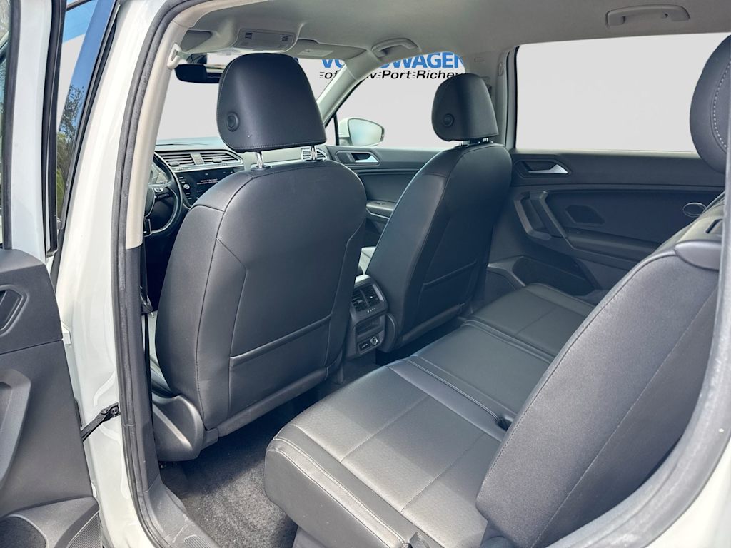 Thumbnail: 2019 Volkswagen Tiguan - 12