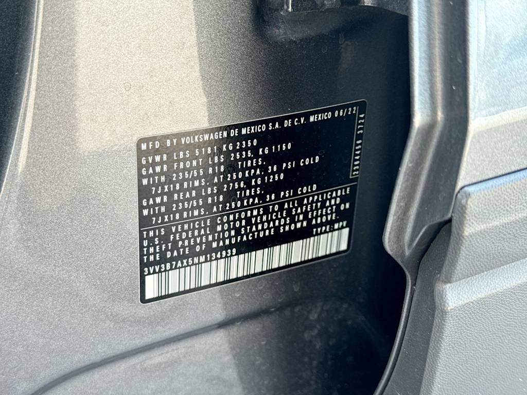 Thumbnail: 2022 Volkswagen Tiguan - 18