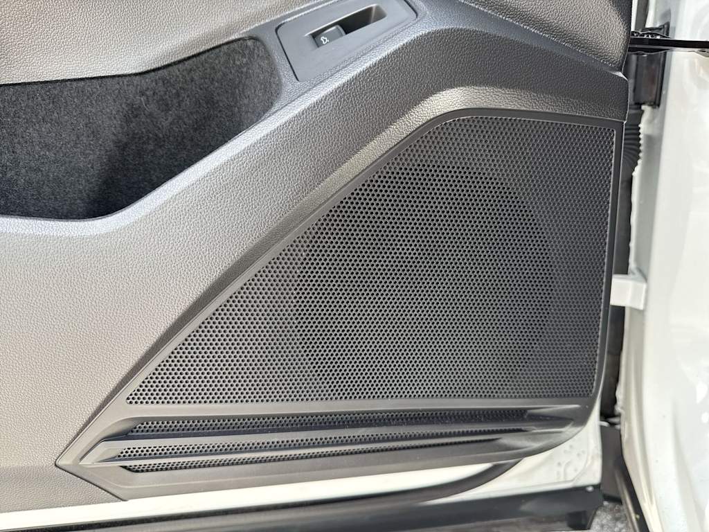 Thumbnail: 2024 Volkswagen Tiguan - 42