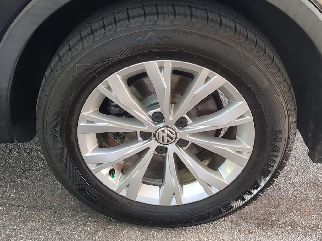 Thumbnail: 2018 Volkswagen Tiguan - 8