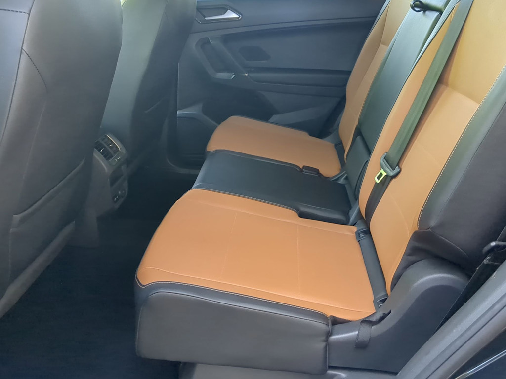 Thumbnail: 2018 Volkswagen Tiguan - 12