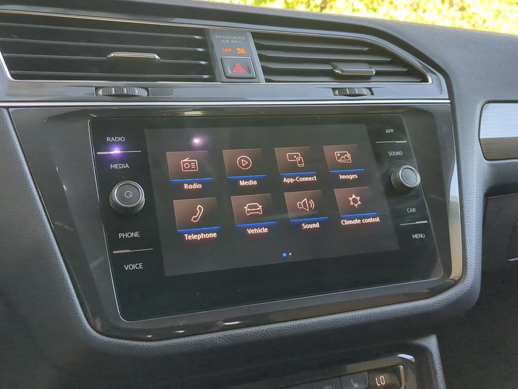 Thumbnail: 2018 Volkswagen Tiguan - 14
