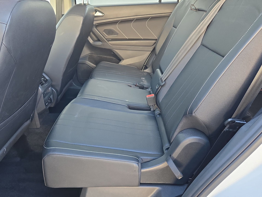 Thumbnail: 2022 Volkswagen Tiguan - 12