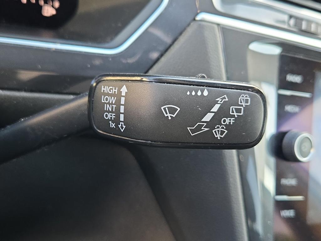 Thumbnail: 2022 Volkswagen Tiguan - 13