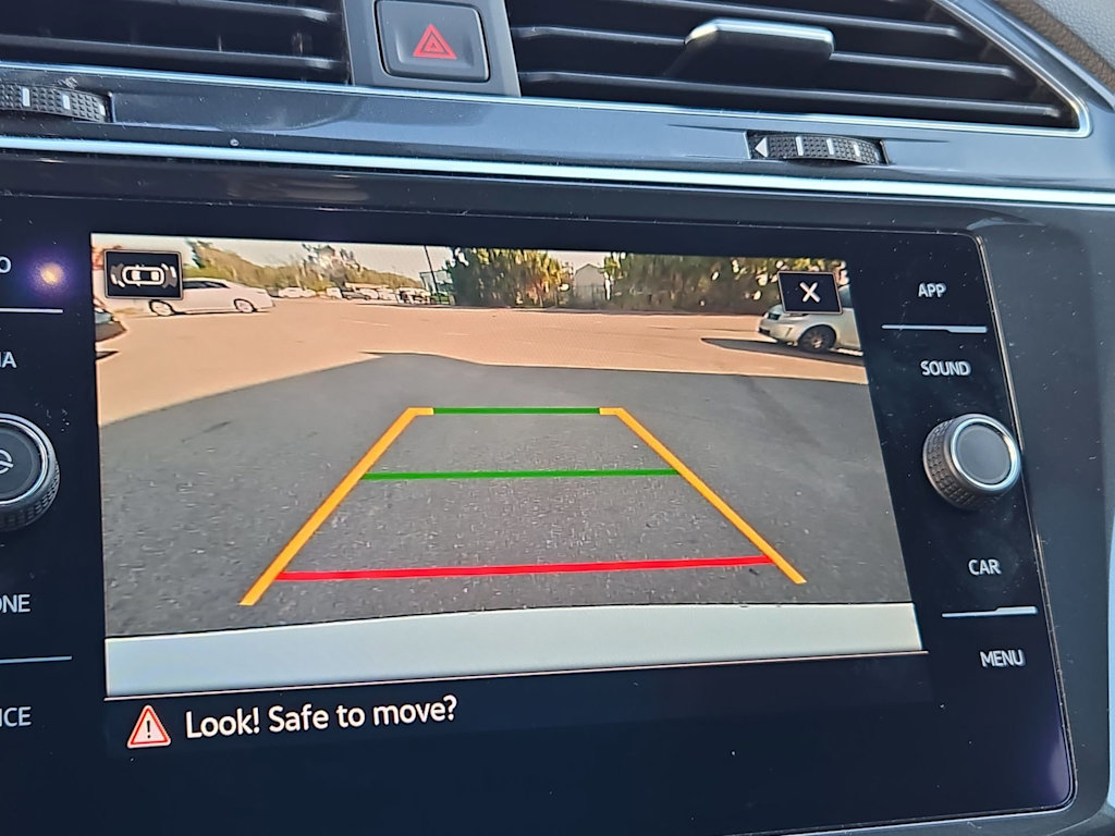 Thumbnail: 2022 Volkswagen Tiguan - 25