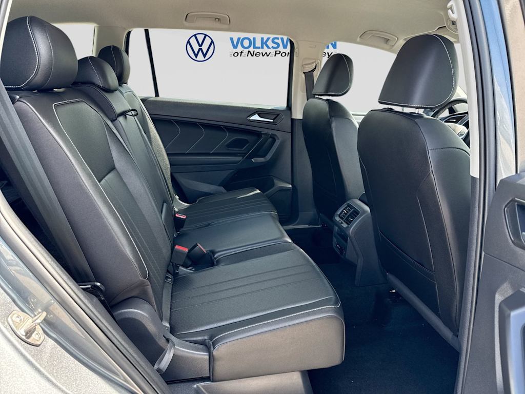 Thumbnail: 2023 Volkswagen Tiguan - 35