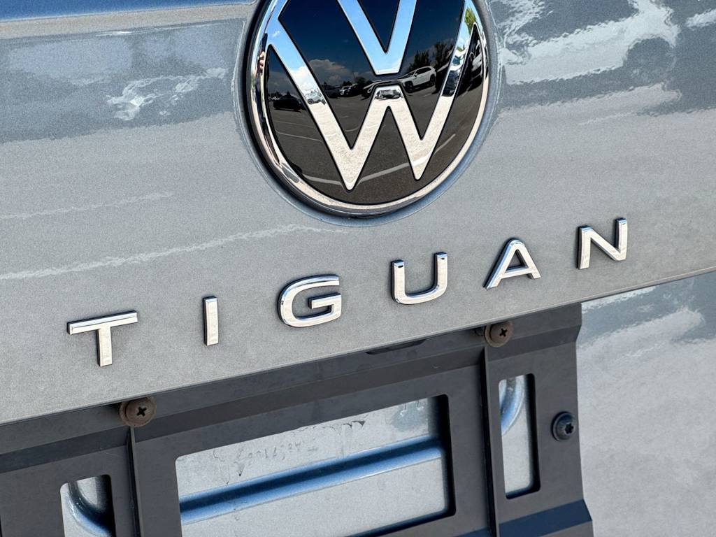 Thumbnail: 2023 Volkswagen Tiguan - 32
