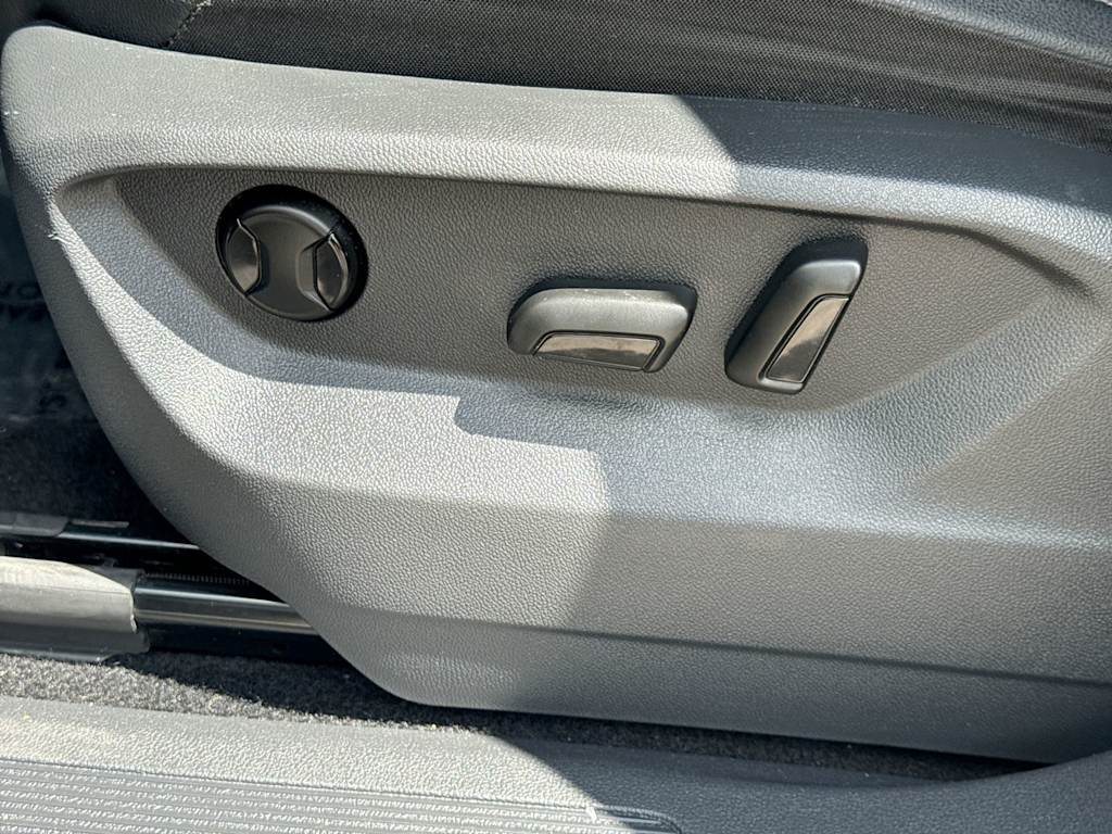 Thumbnail: 2019 Volkswagen Tiguan - 32