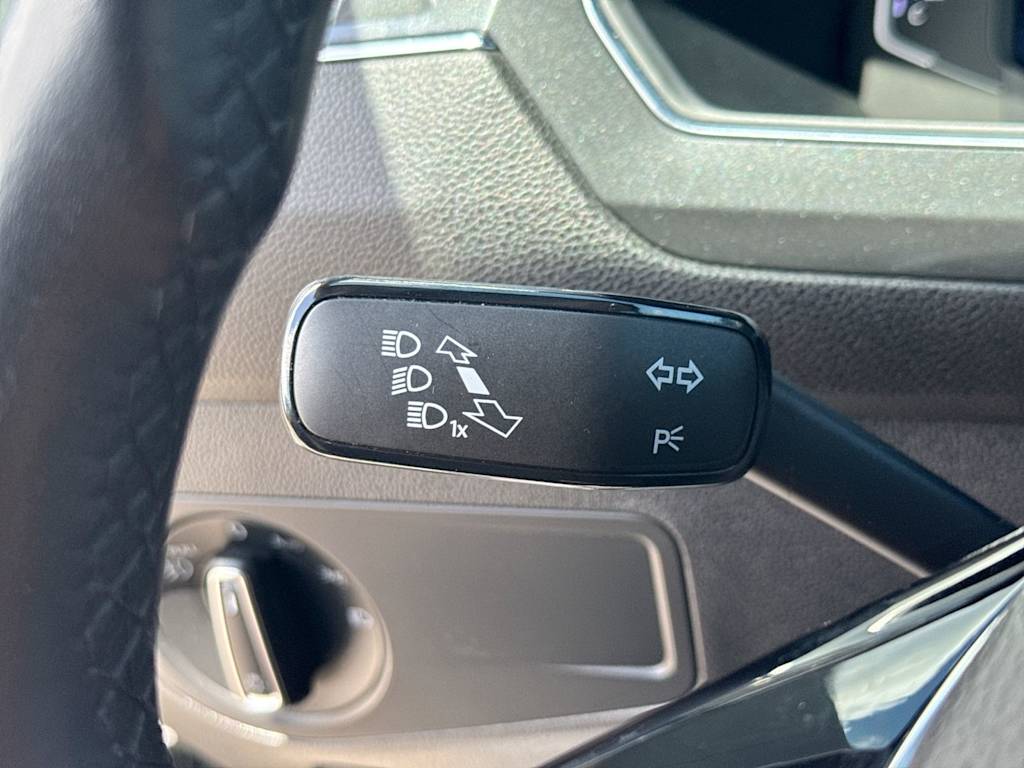 Thumbnail: 2019 Volkswagen Tiguan - 38
