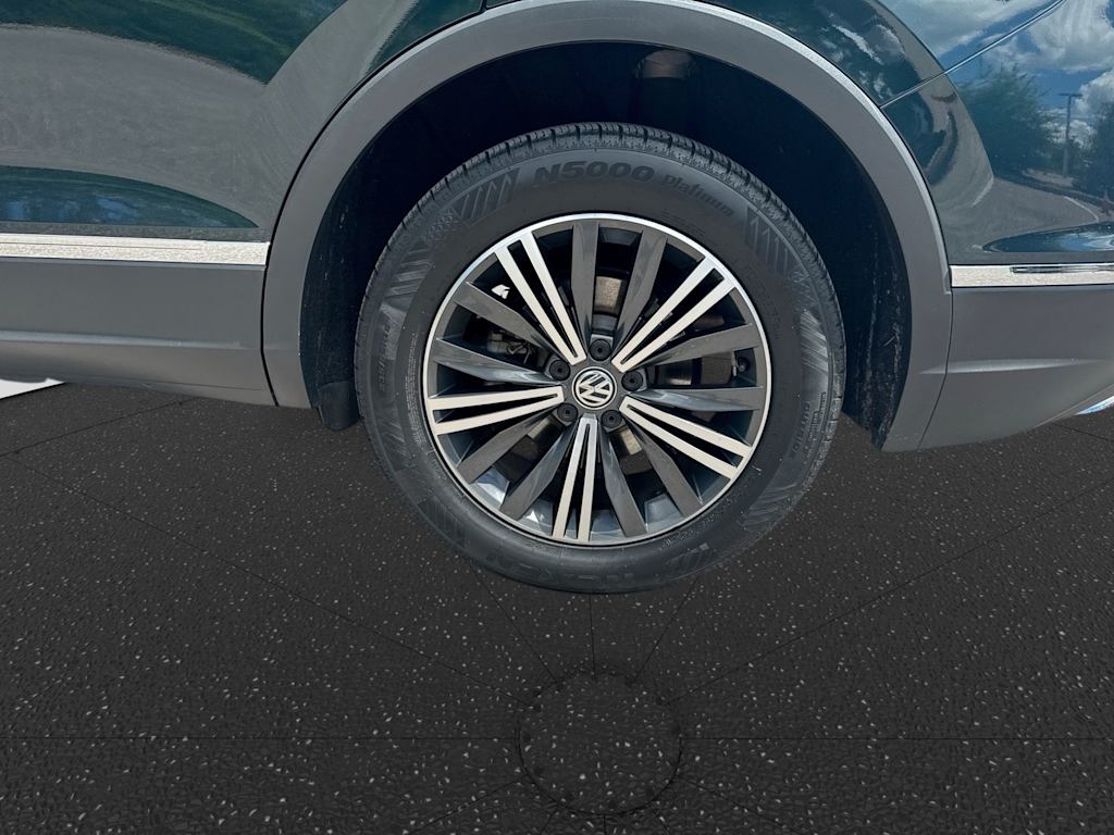 Thumbnail: 2019 Volkswagen Tiguan - 8