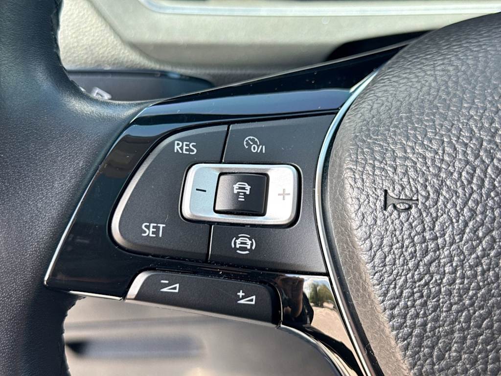 Thumbnail: 2019 Volkswagen Tiguan - 35