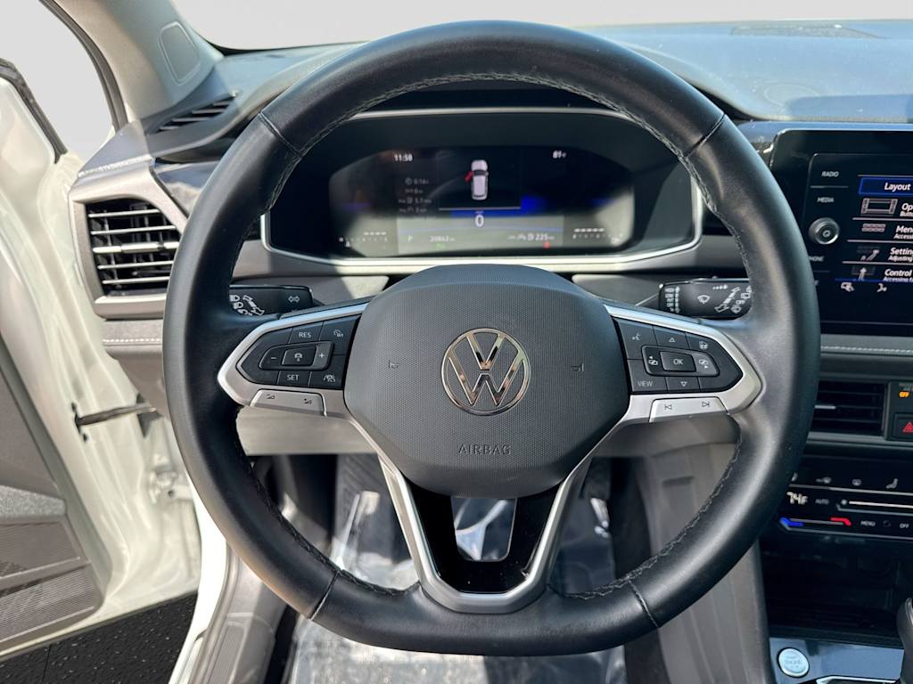 Thumbnail: 2025 Volkswagen Taos - 10