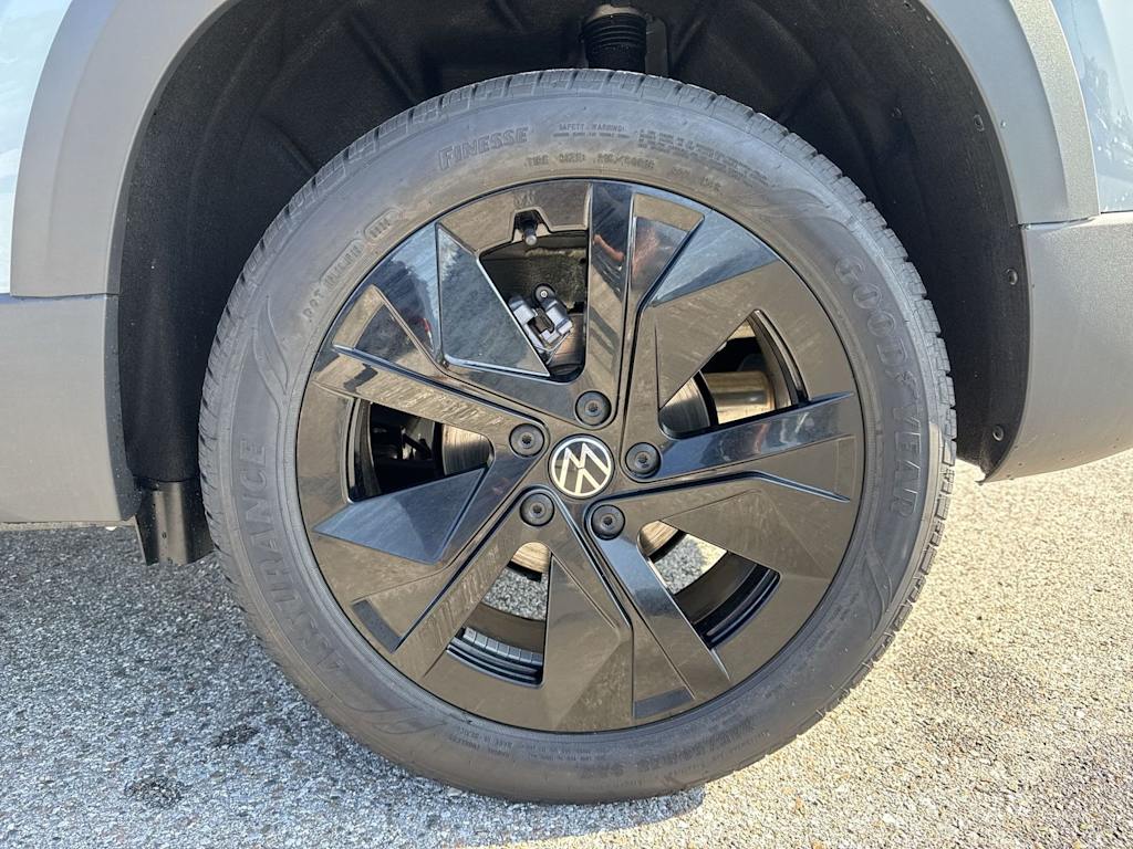 Thumbnail: 2026 Volkswagen Taos - 8