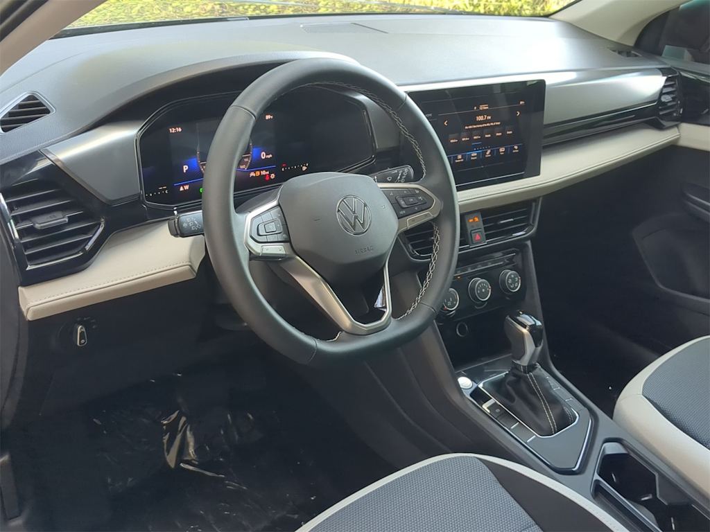 Thumbnail: 2025 Volkswagen Taos - 2