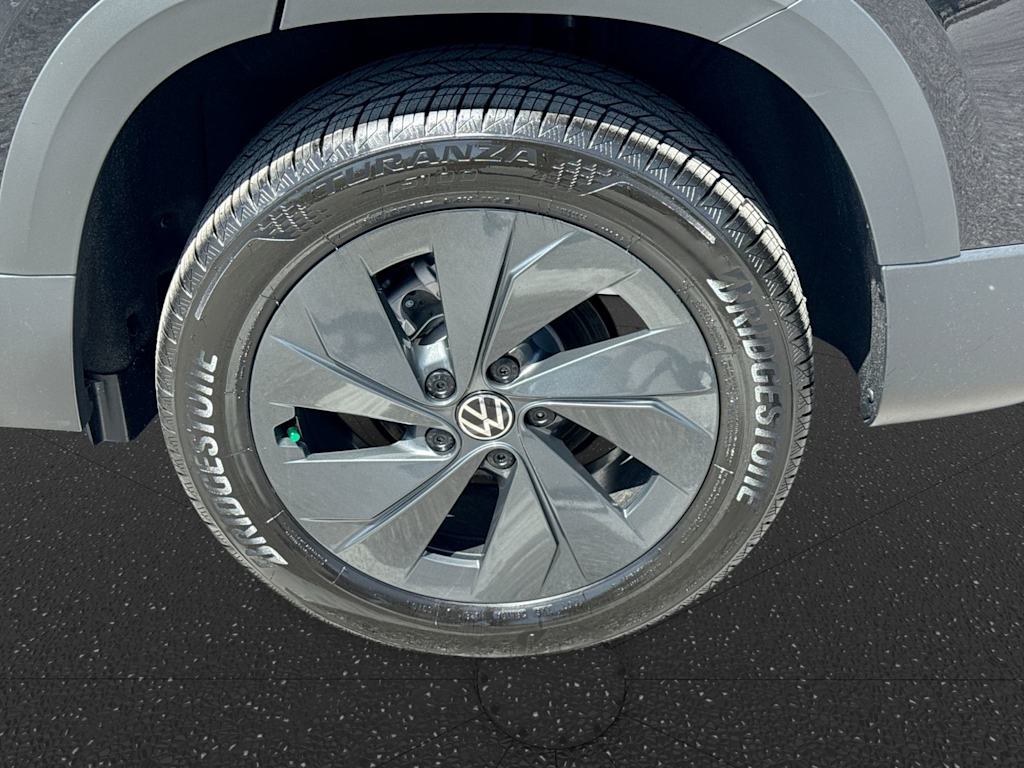 Thumbnail: 2026 Volkswagen Taos - 8