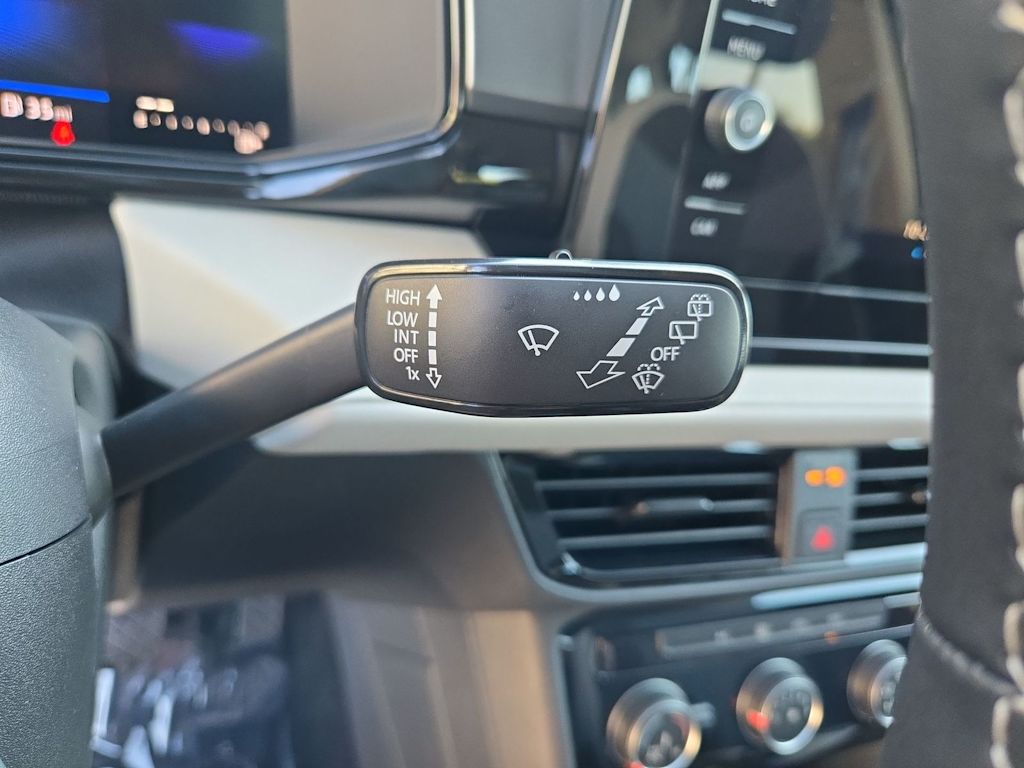 Thumbnail: 2025 Volkswagen Taos - 30