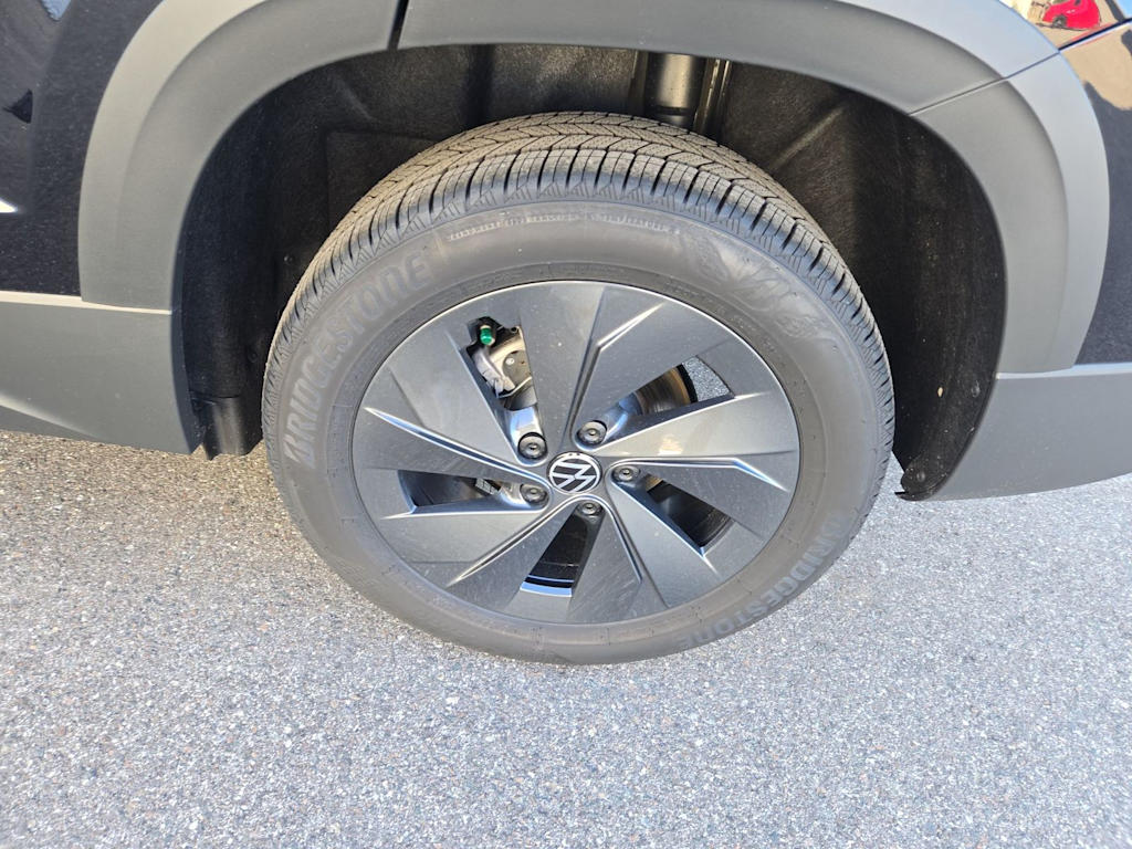 Thumbnail: 2025 Volkswagen Taos - 7