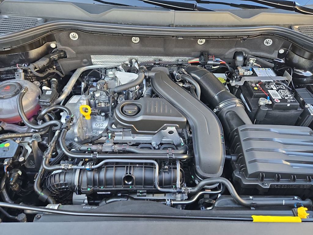 Thumbnail: 2025 Volkswagen Taos - 8