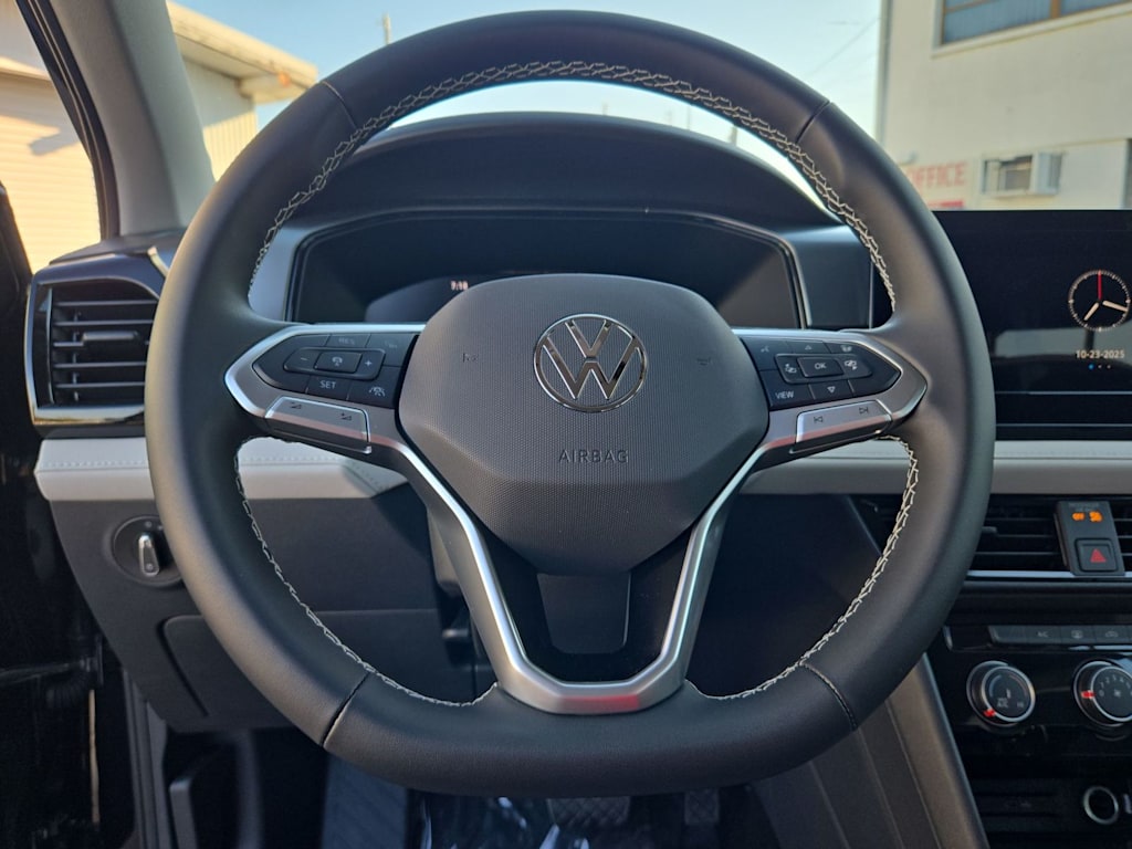 Thumbnail: 2025 Volkswagen Taos - 13