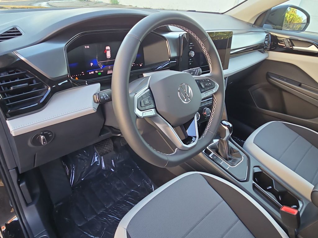 Thumbnail: 2025 Volkswagen Taos - 2