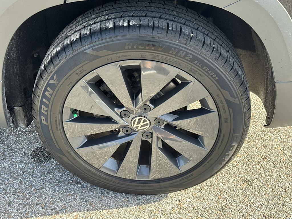 Thumbnail: 2024 Volkswagen Taos - 8