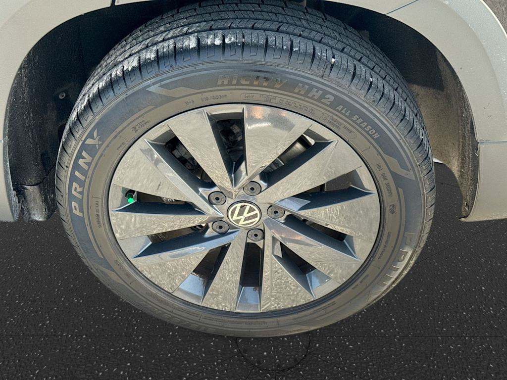 Thumbnail: 2024 Volkswagen Taos - 8
