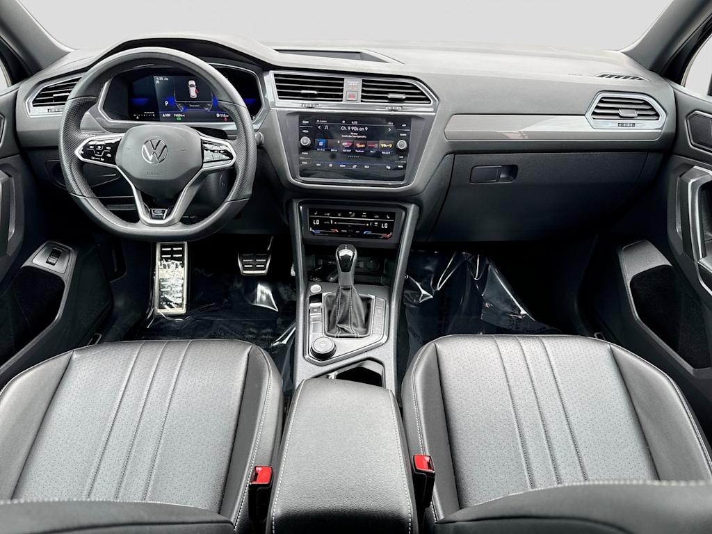Thumbnail: 2022 Volkswagen Tiguan - 10