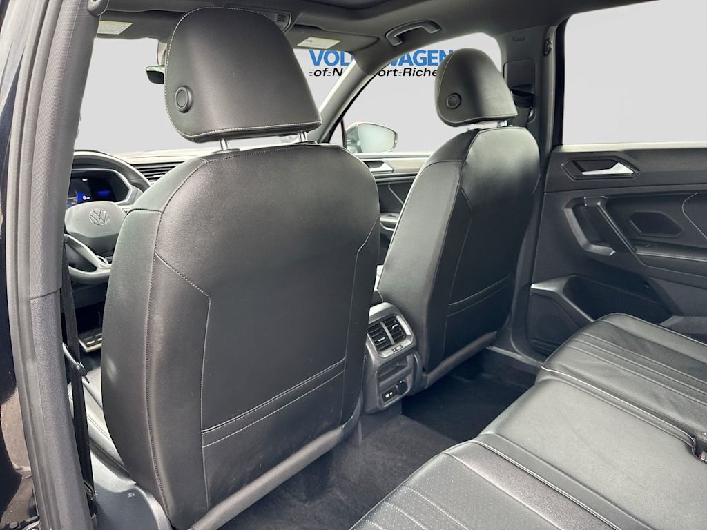 Thumbnail: 2022 Volkswagen Tiguan - 13