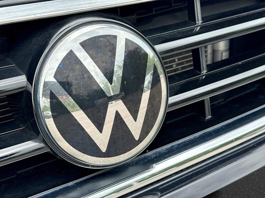 Thumbnail: 2022 Volkswagen Tiguan - 7
