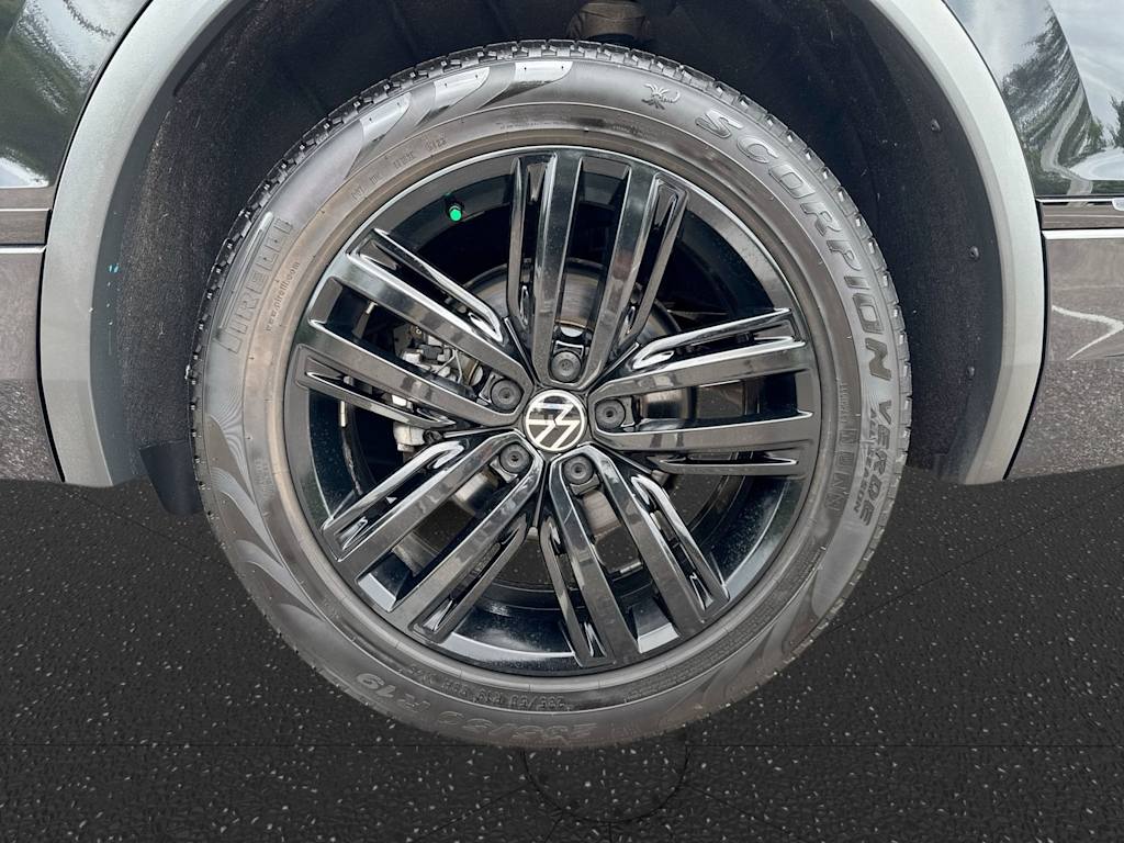 Thumbnail: 2022 Volkswagen Tiguan - 8