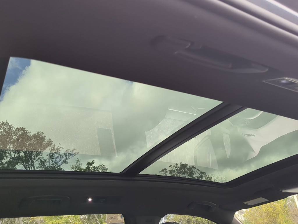 Thumbnail: 2023 Volkswagen Tiguan - 30