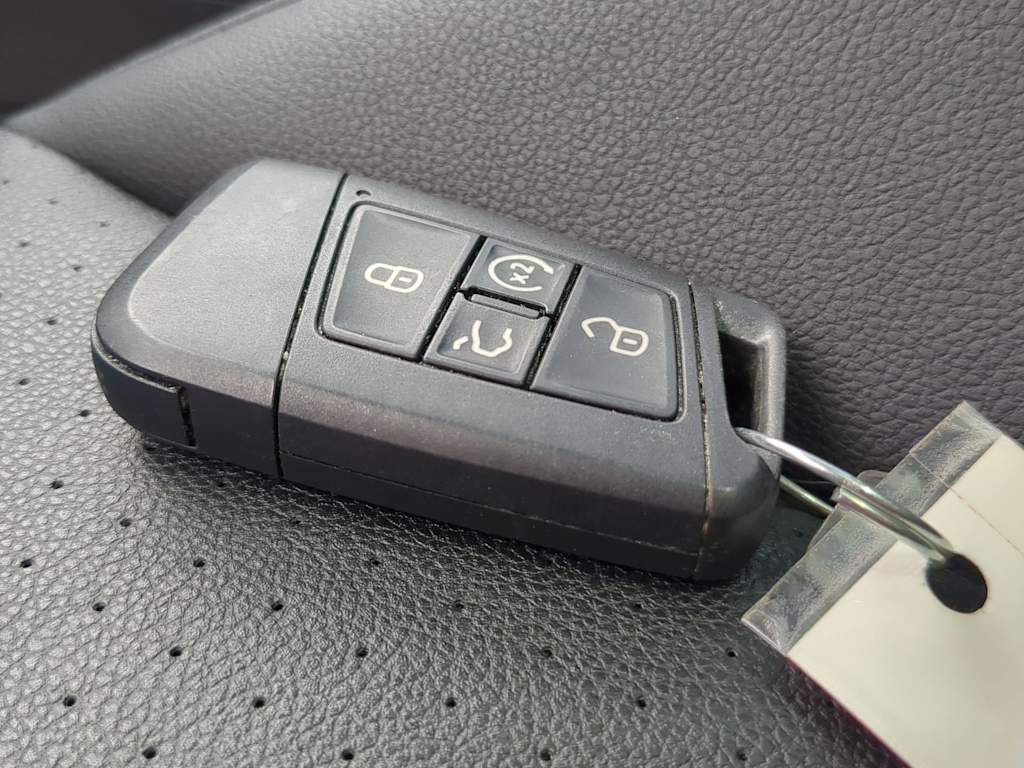 Thumbnail: 2023 Volkswagen Tiguan - 18