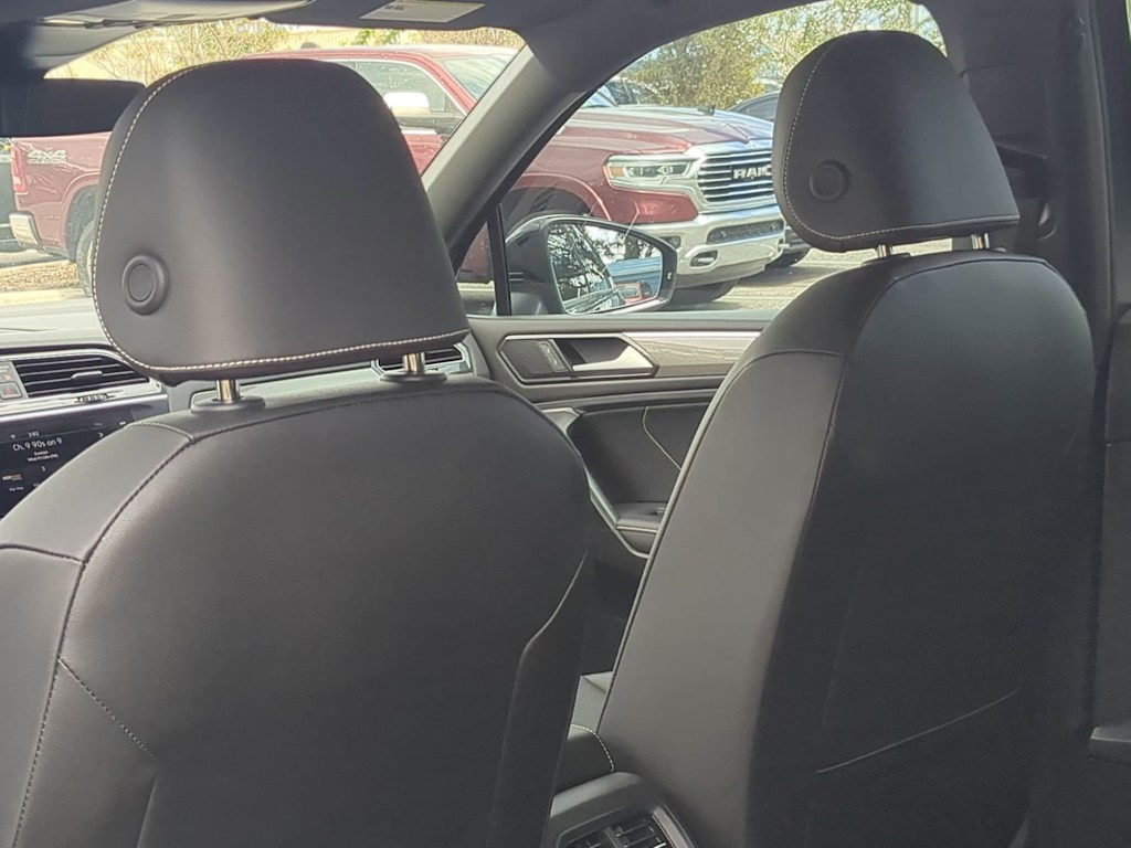 Thumbnail: 2023 Volkswagen Tiguan - 27