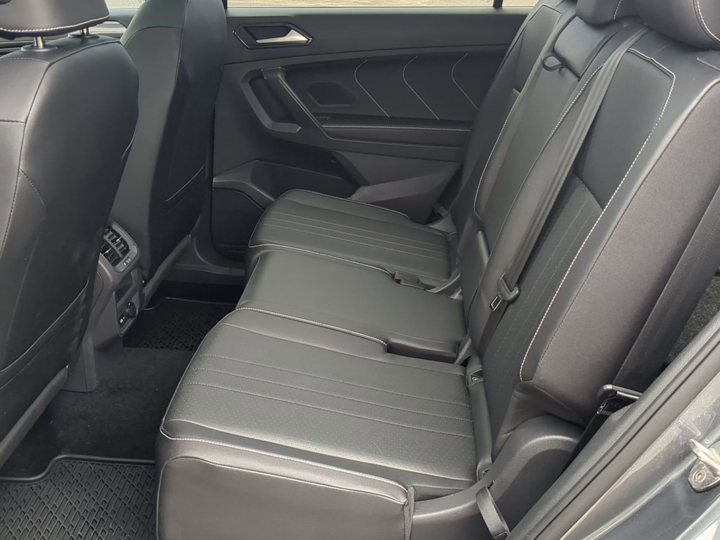 Thumbnail: 2023 Volkswagen Tiguan - 13