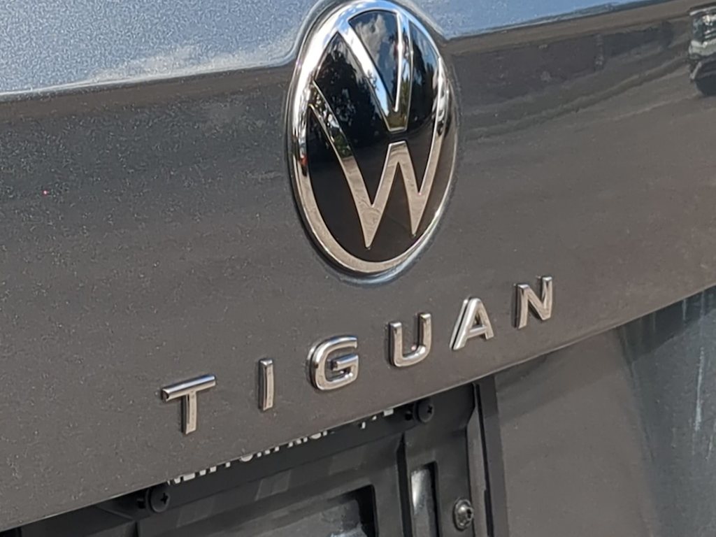Thumbnail: 2023 Volkswagen Tiguan - 25