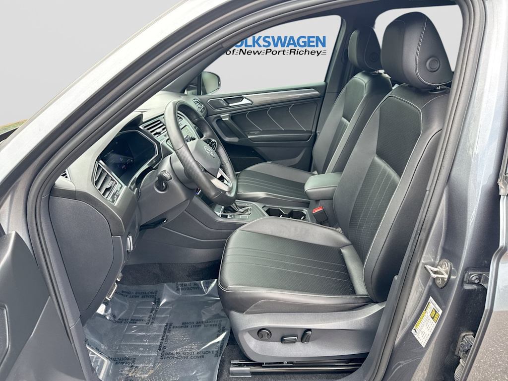 Thumbnail: 2024 Volkswagen Tiguan - 12