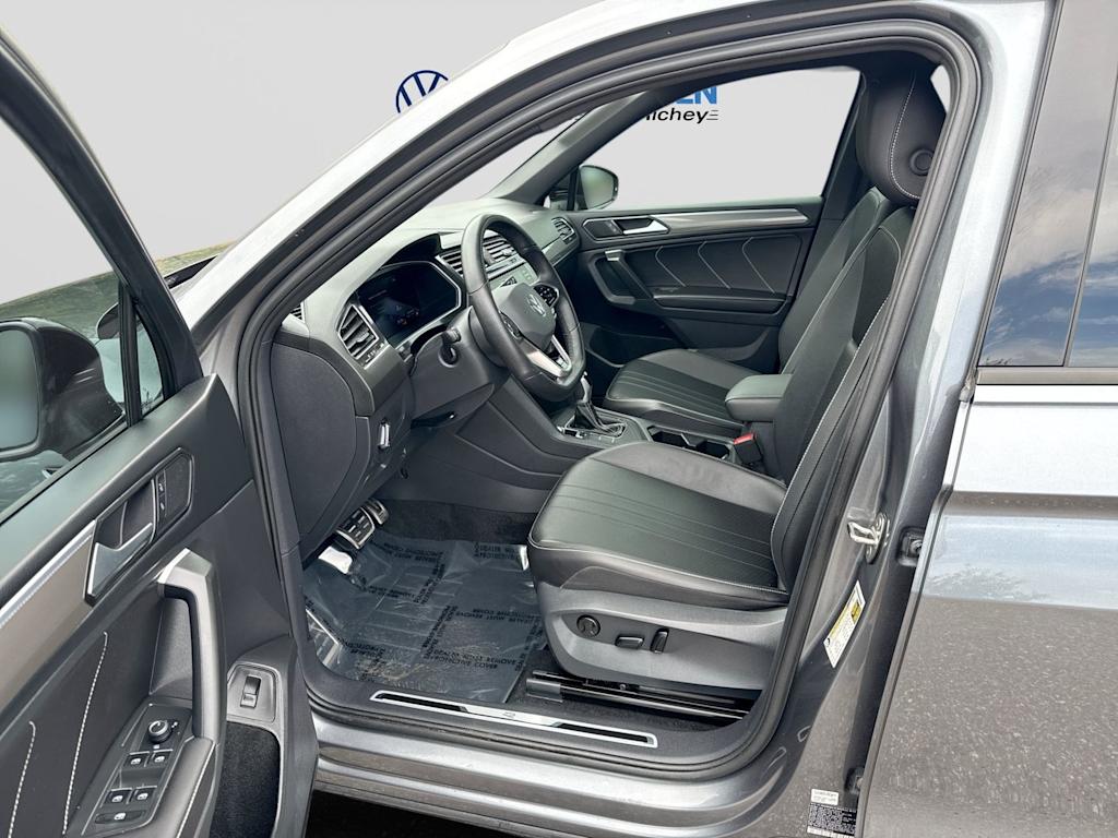 Thumbnail: 2024 Volkswagen Tiguan - 11