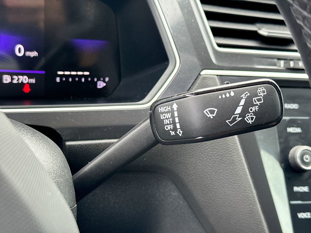 Thumbnail: 2024 Volkswagen Tiguan - 15