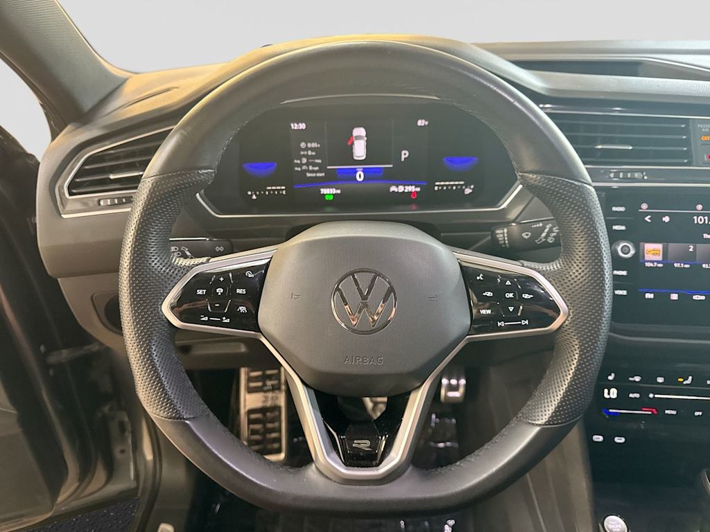 Thumbnail: 2022 Volkswagen Tiguan - 13