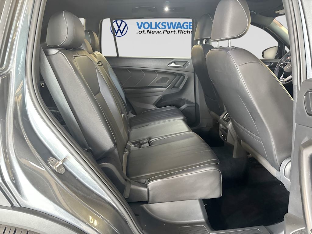 Thumbnail: 2022 Volkswagen Tiguan - 33