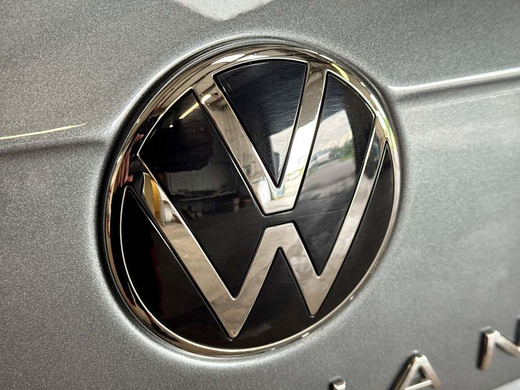 Thumbnail: 2022 Volkswagen Tiguan - 7