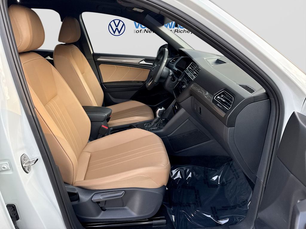 Thumbnail: 2024 Volkswagen Tiguan - 12