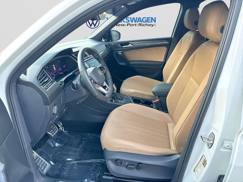 Thumbnail: 2024 Volkswagen Tiguan - 11